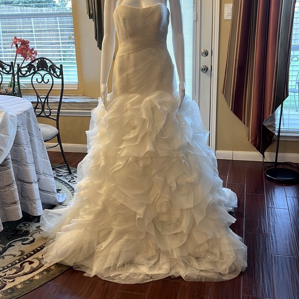 Vera Wang wedding gown from David Bridal. Brand new with tag - Picture 2 of 14